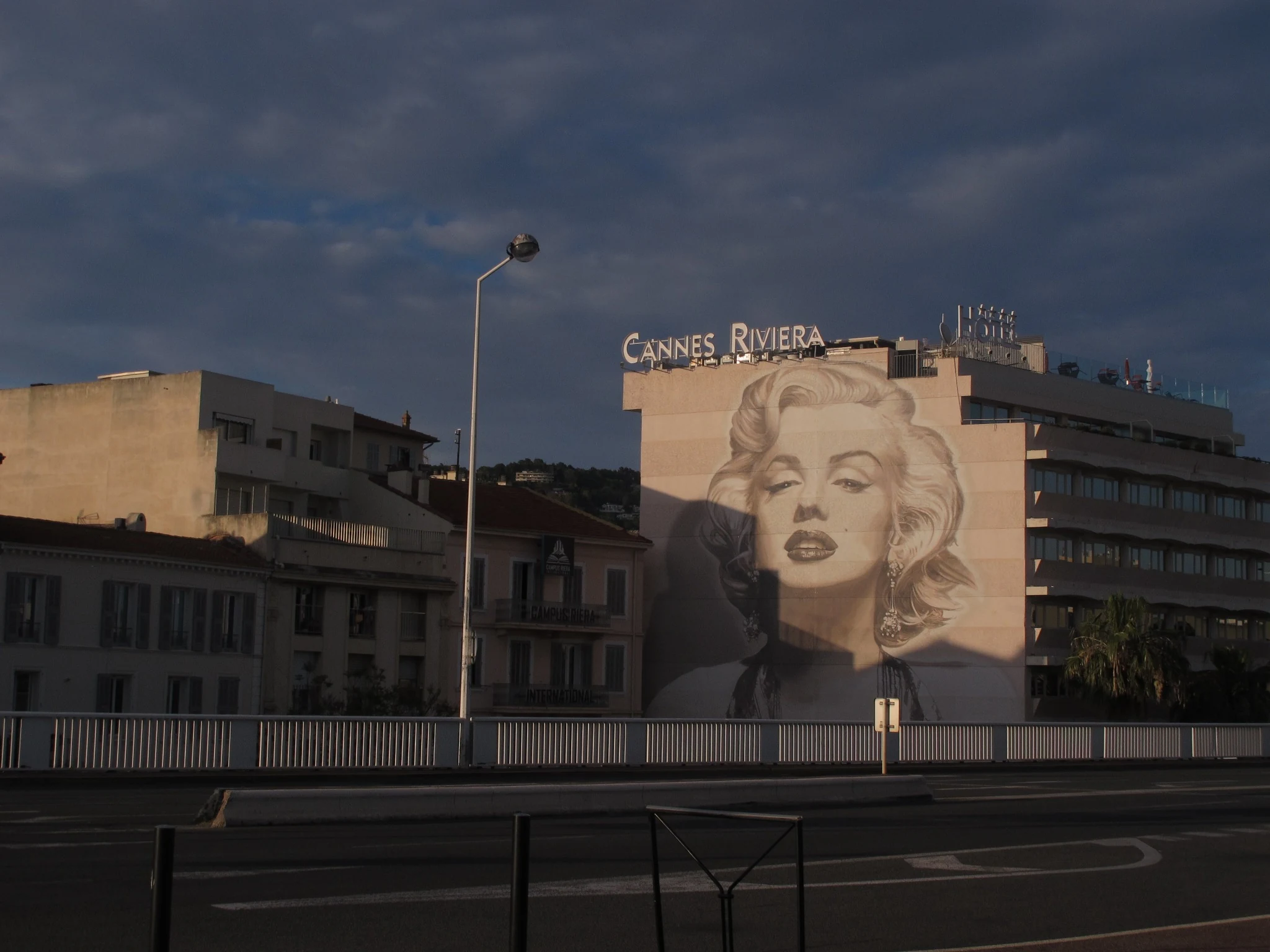 Marilyn Monroe mural in Cannes